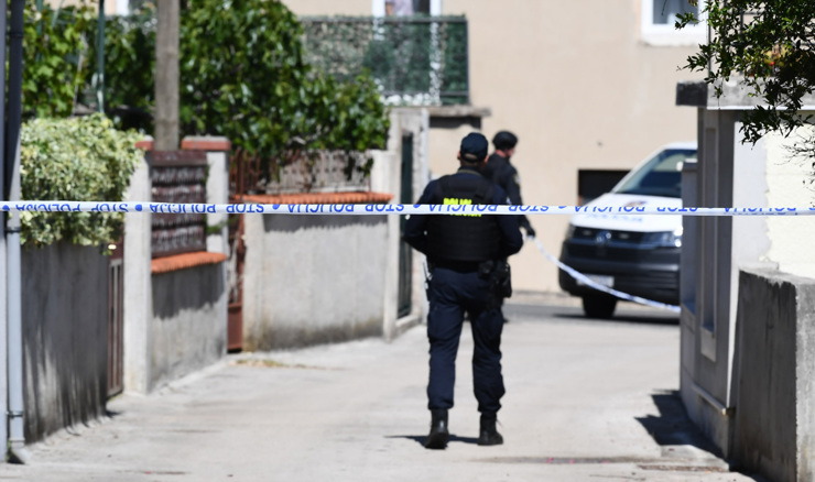 Muškarac na Ugljanu teško ozlijedio policajku