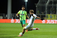 Toni Fruk protiv AEK-a, Foto: Goran Kovacic/PIXSELL