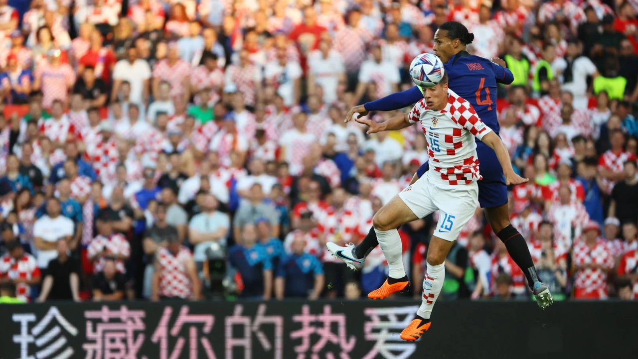 Zračni duel Pašalića i Van Dijka