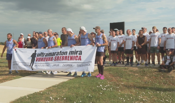 S Memorijalnog centra Ovčara krenuo XV. ultramaraton Vukovar Srebrenica