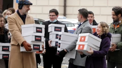 Mostovci predali potpise za referendum protiv Covid-potvrda 