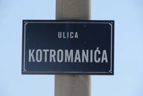 Ulica Kotromanića u Gračacu podsjeća da je većina stanovnika doseljena iz BiH (Foto: Tomislav Šikić/Glas Hrvatske), Foto: Tomislav Šikić/Glas Hrvatske