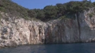 Otok Plavnik skriva špilje, legende i neobične čuvare