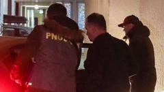 Vili Beroš izlazi iz svojeg ureda u Ministarstvu zdravstva u pratnji PNUSKOKA 