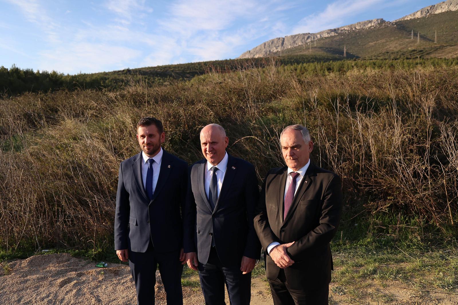 pxl 270226 147422952 20260227203100