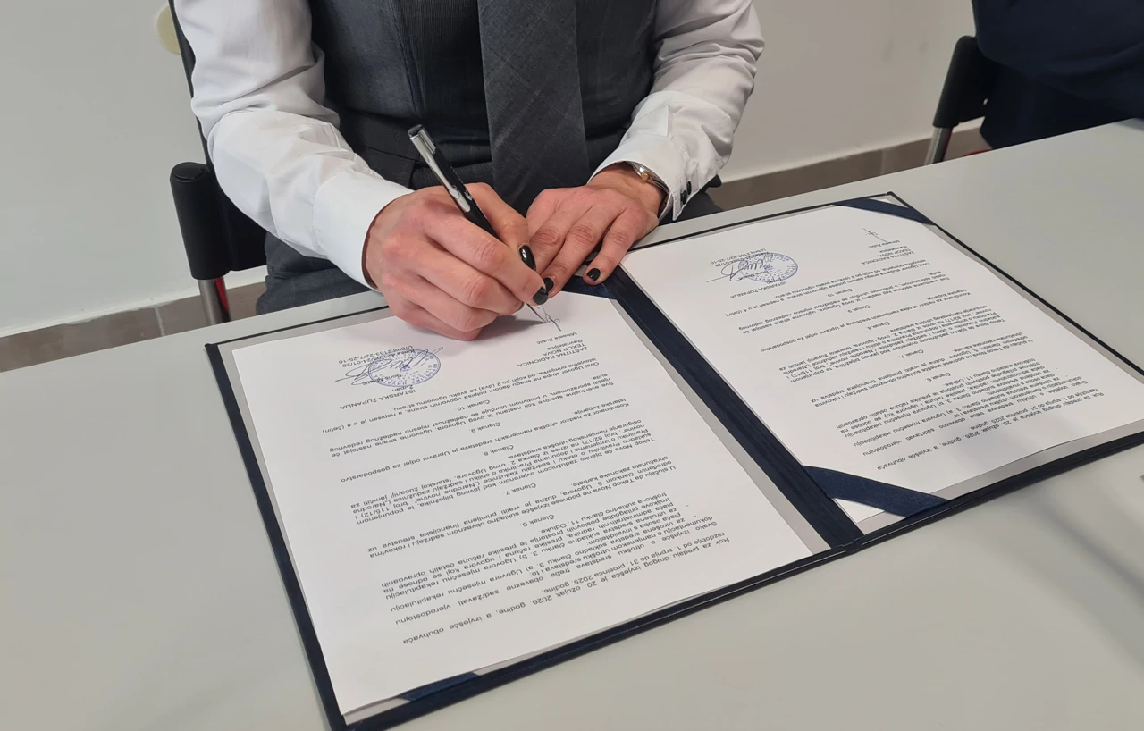 Tekop Nova u Puli, potpisivanje Ugovora o dodjeli financijske potpore Istarske županije, Foto: Tatjana Kaštelan/HRT - Hrvatska radiotelevizija