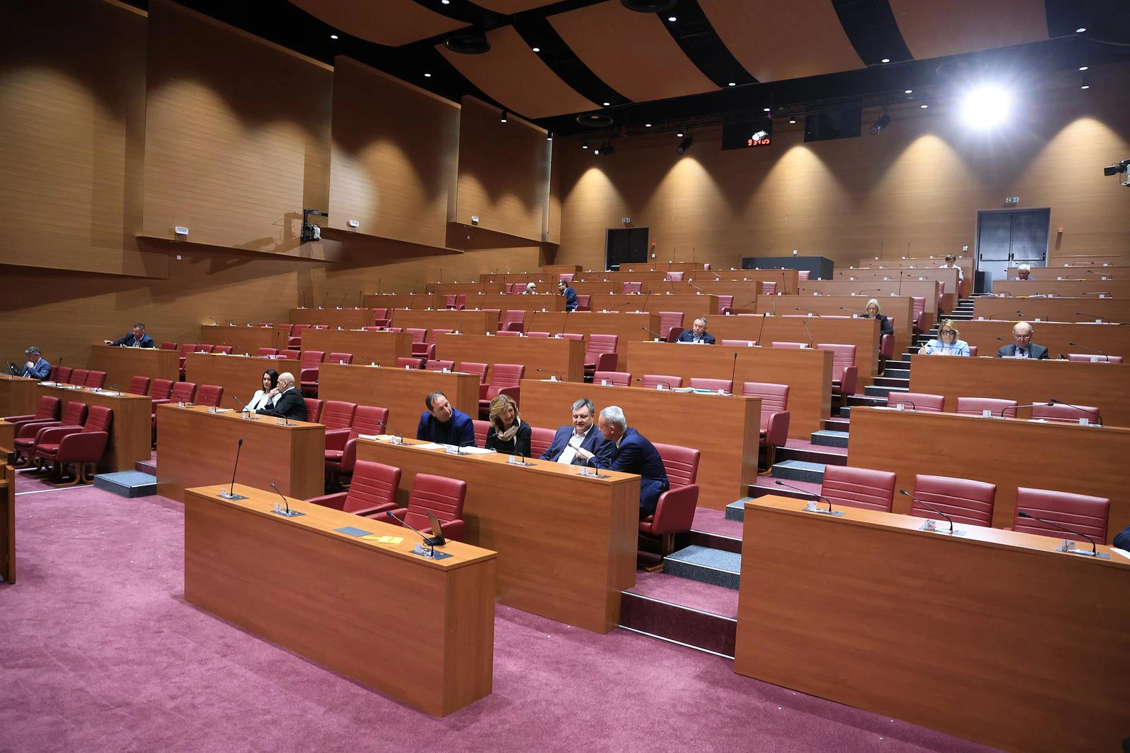 Sabor: Zastupnici za razvoj gigabitnih komunikacijskih mreža, ali i zaštitu podataka