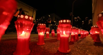 Paljenje svijeća za Vukovar