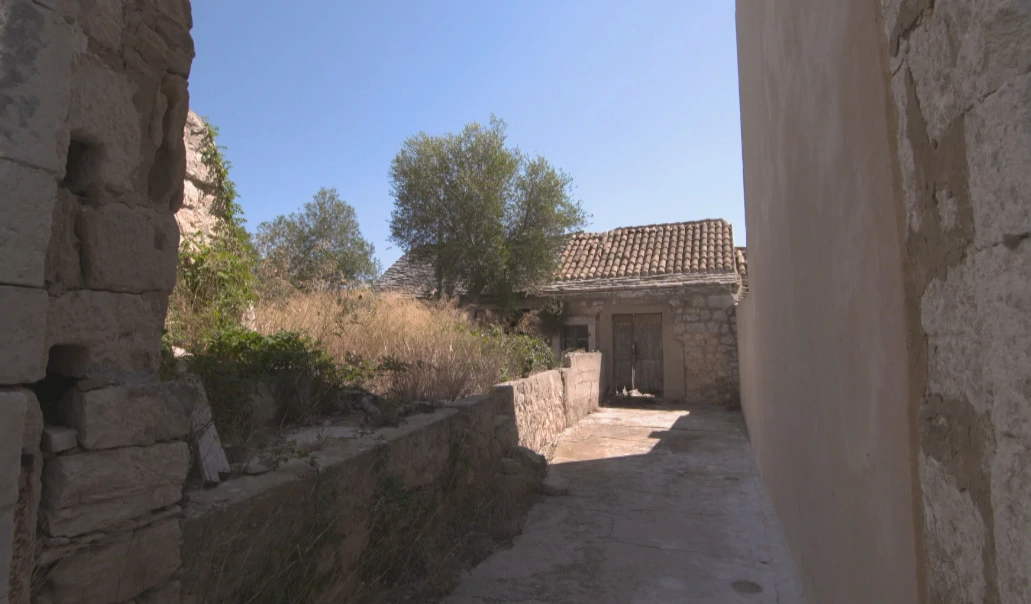 Školu na Biševu gradili su stanovnici 