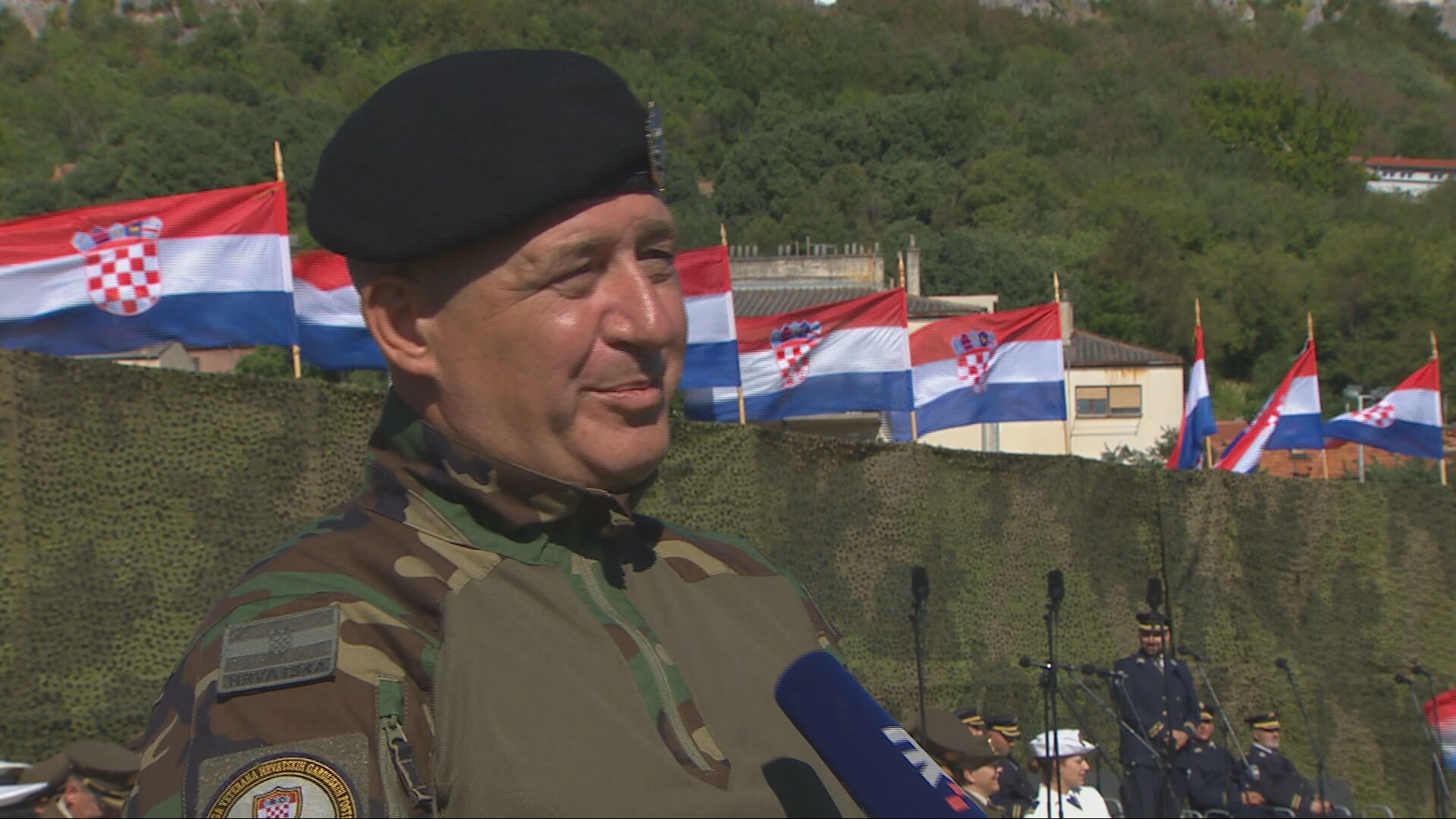 Siniša Troha: Ich bin stolz, dass wir während der Parade die Flagge an die Jugend übergeben haben 5 knin specijalka frame 138059 20250805074527