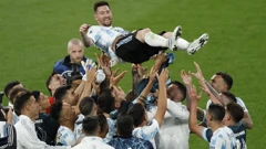 Lionel Messi sa suigračima