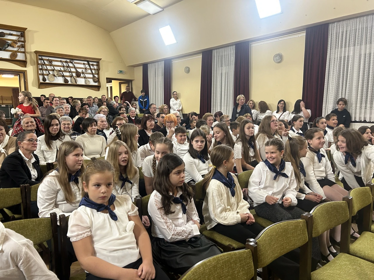 Na svečanom otvorenju Spomen sobe u Petrovom Selu