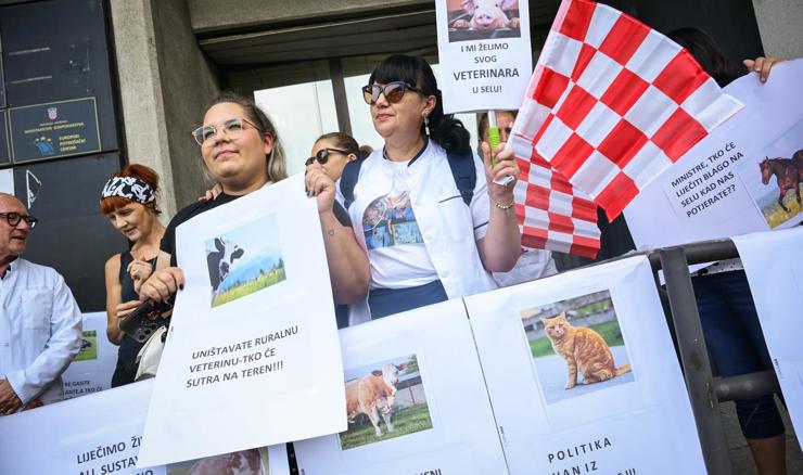 Veterinarska udruga traži obustavu natječaja Ministarstva poljoprivrede
