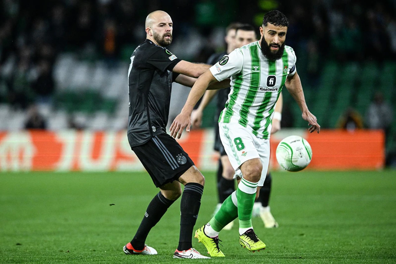 Real Betis - Dinamo. Josip Mišić, Nabil Fekir 