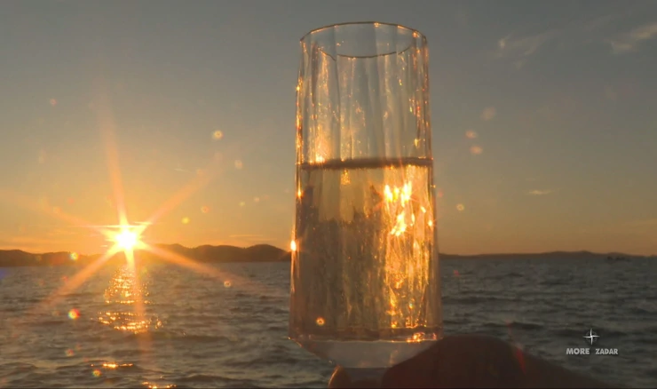 Kroz zadarski zalazak sunca vodi skiperica Sabrina