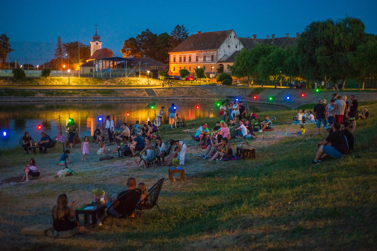 Jezero Đola u Dardi