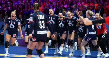 Slavlje norveških rukometašica