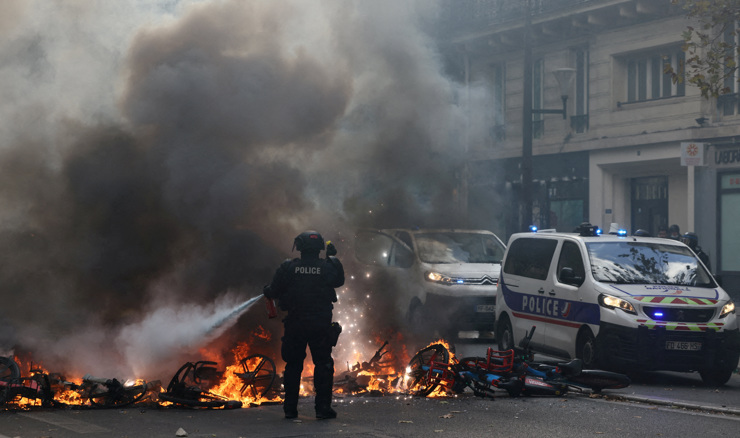 Macron zabranio nezakonite prosvjede, za nerede okrivio ljevicu
