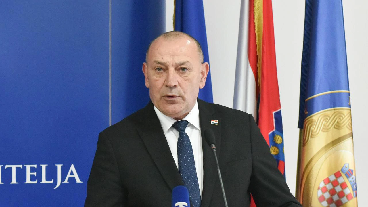 Medved uručio priznanja 115 postrojbi HV-a i HVO-a za operacije oslobađanja BiH
