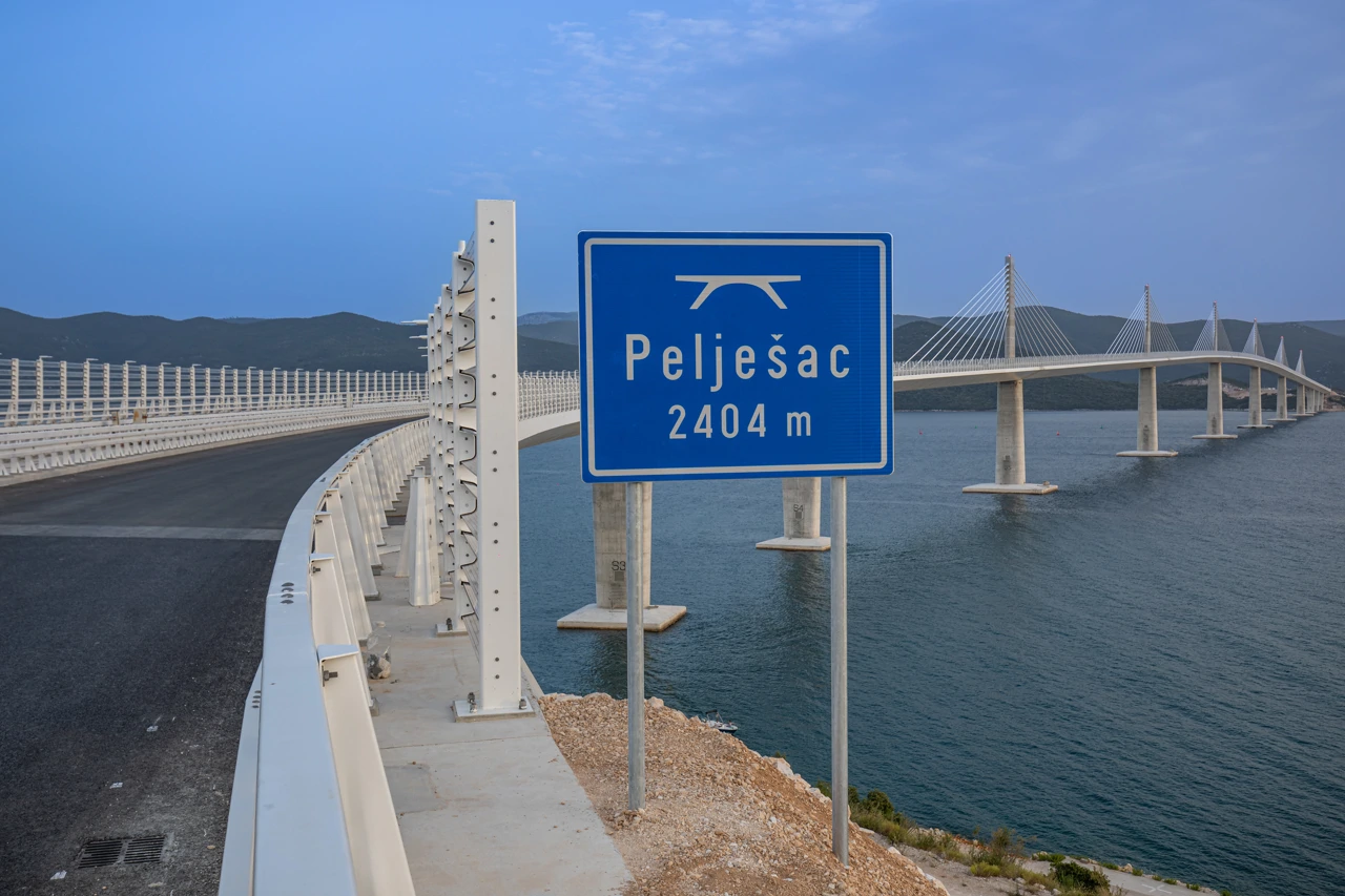 Pelješki most
