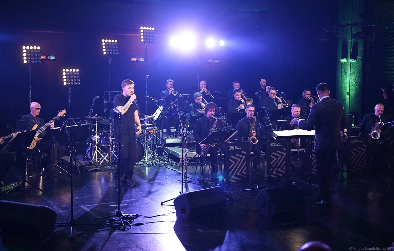 Edo Maajka, Jazz orkestar HRT-a, Miron Hauser