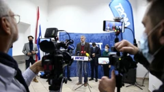 Most o prikupljanju potpisa za referendum protiv uvođenja COVID potvrda