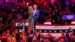 Donald Trump u pratnji Melanije Trump tijekom skupa u Madison Square Gardenu, New York, SAD