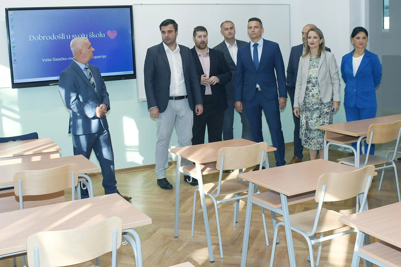 Sisačka Gimnazija, Foto: Nikola Cutuk /PIXSELL