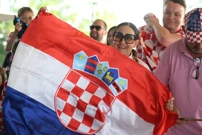 Doček reprezentacije ispred hotela, Foto: Ante Cizmic /CROPIX