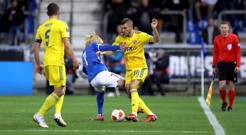 Junya Ito i Bartol Franjić u duelu , Foto: Marko Prpić/PIXSELL