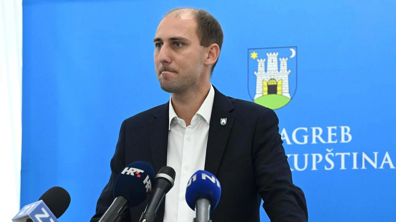 Mišić o smanjenju svoje, a povećanju Tomaševićeve plaće