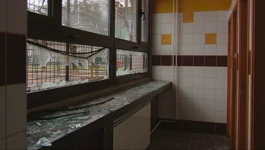 Razbijena škola