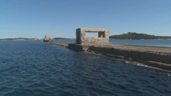 Pulski lukobran
