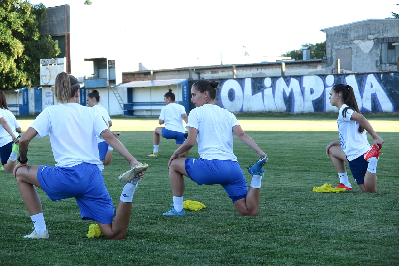 Nogometašice Osijeka odradile prvi trening u pripremama za novu sezonu, Foto: ŽNK Osijek/-
