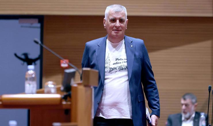 Bulj: Naši vojnici neće ginuti za tuđe interese