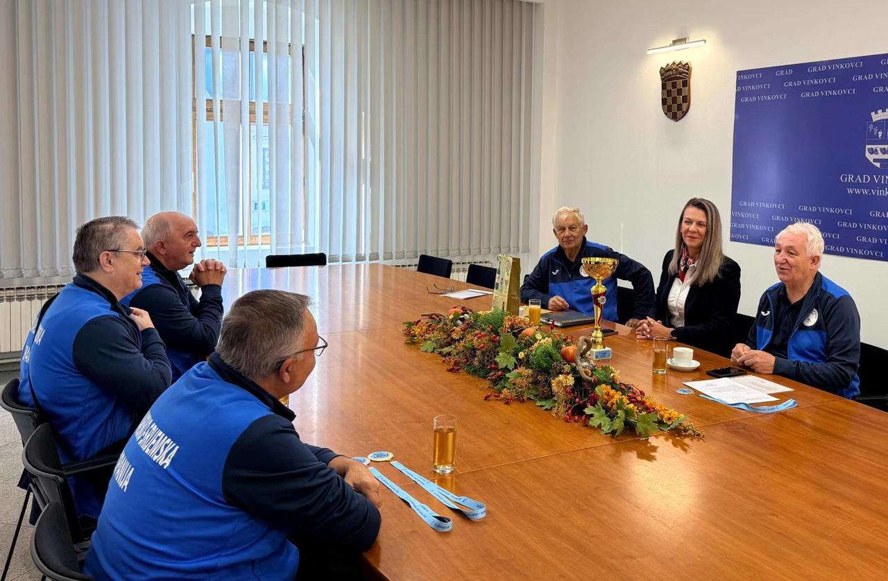 Članovi HVIDRE 1991.-1992. ponovno zlatni , Foto: Grad Vinkovci/Radio Osijek