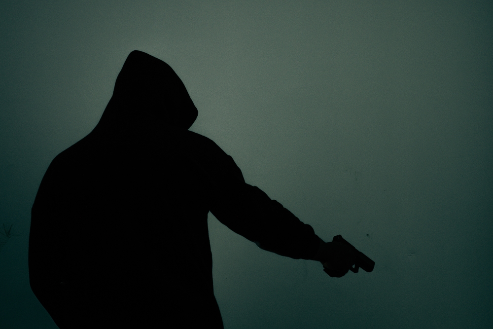 Maskierter Räuber überfiel mit vorgehaltener Waffe ein Wettbüro in Osijek 4 shutterstock 2486117139 20251030130410