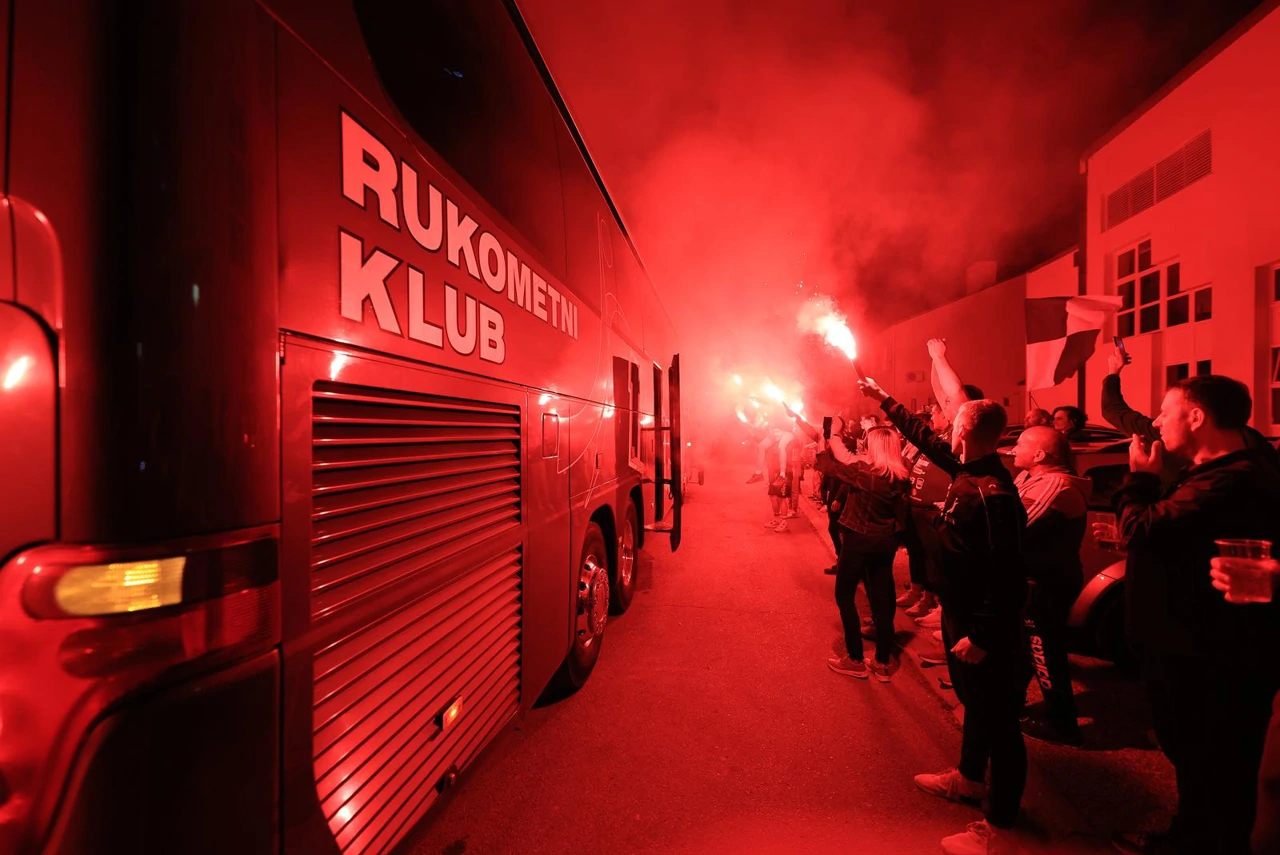 Našice: Spektakularan doček rukometaša Nexea , Foto: Davor Javorovic /PIXSELL