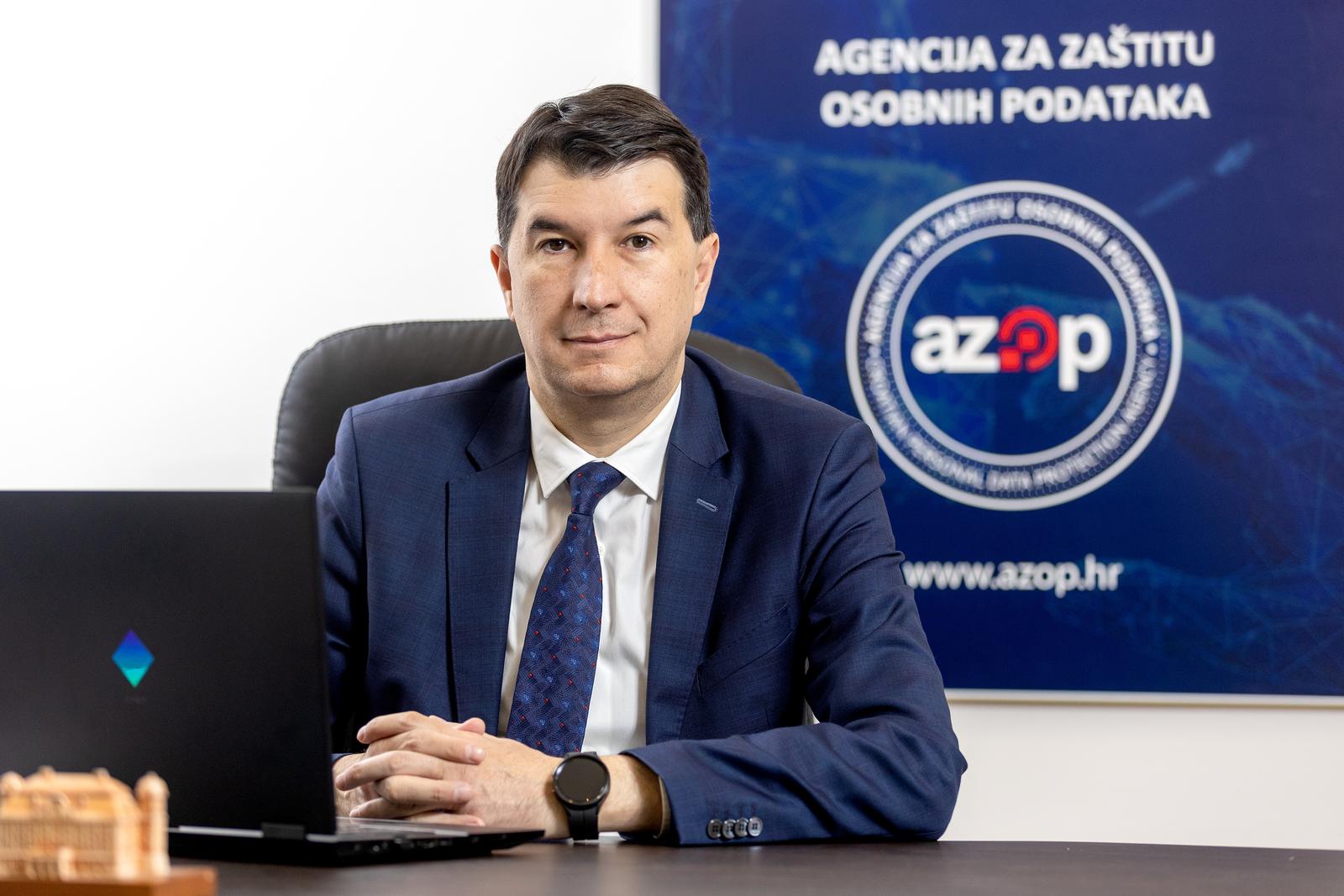pxl 240123 97941902 20251125091421