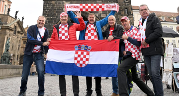 Hrvatski navijači u Pragu