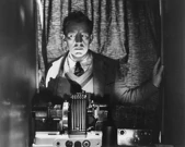 Utorak, 2. prosinca na Trećem, Foto: Čovjek u bijelom odijelu/film