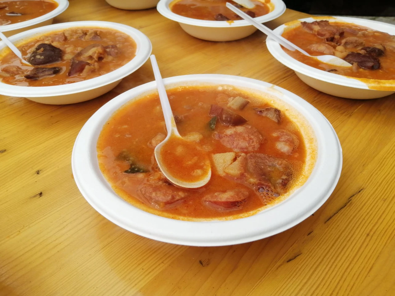 Proslava Praznika rada kod katakombi, tradicionalno uz grah