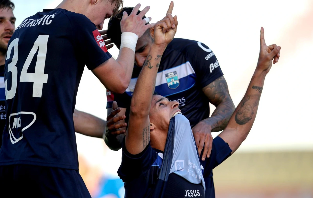 Slavlje igrača Osijeka, Foto: Šime Zelić/PIXSELL