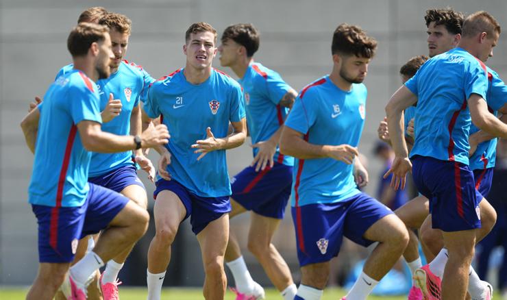 Sraz Hrvatske i Portugala, Španjolska favorit protiv Austrije