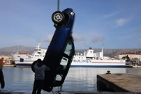 Izvlačenje automobila, Foto: Duje Klaric/CROPIX