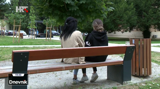 Posvojiteljica i kćer