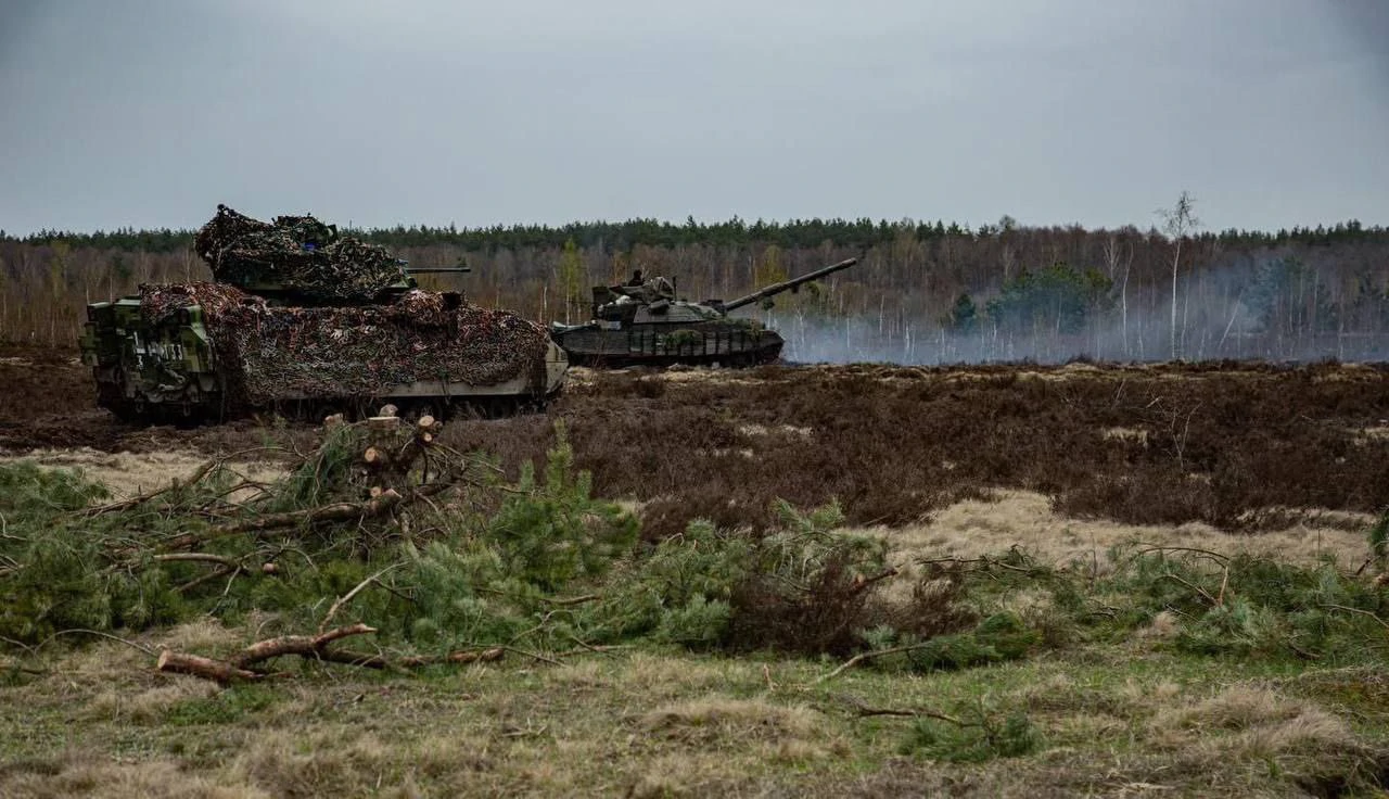 M-55S i Bradley M2A2 ODS na vojnoj vježbi