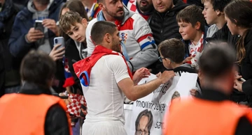 Andrej Kramarić s navijačima u Pragu