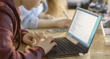  EK predstavila smjernice za zaštitu maloljetnika na internetu 