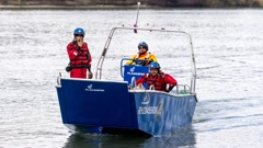 Croatian Police search for missing illegals on the Danube River
